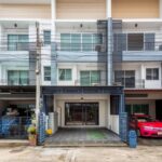 ขาย ทาวน์โฮม 3ชั้น อยุ่อาศัย ทำออฟฟิต เพชรเกษม114 แต่งสวย 4.29 ลบ