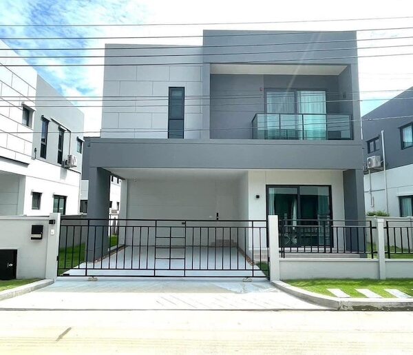 BH3499 ให้เช่าบ้านเดี่ยว Centro Bangna โครงการใหม่ ใกล้ Mega Bang