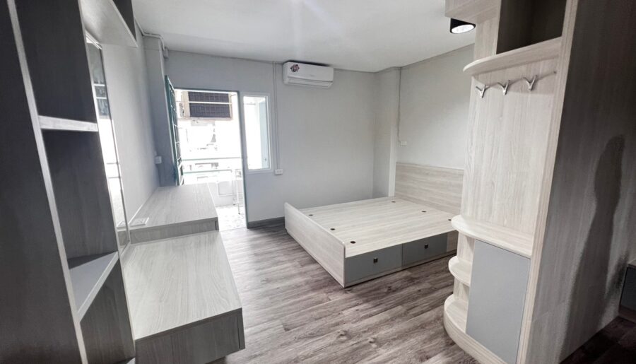 ให้เช่า คอนโด บ้านพระยาภิรมย์ รัชดา 36 ตกแต่งสวยงาม พร้อมเข้าอยู่