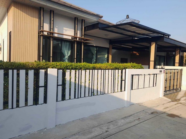 ขายบ้าน วิลล่า โคโม พานทอง ขนาด 38.9 ตร.วา