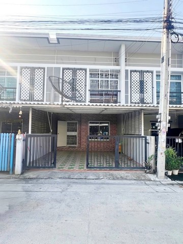 ขายบ้านทาวน์โฮมนาป่าชลบุรี ประภัสสร พรีซิโอ้