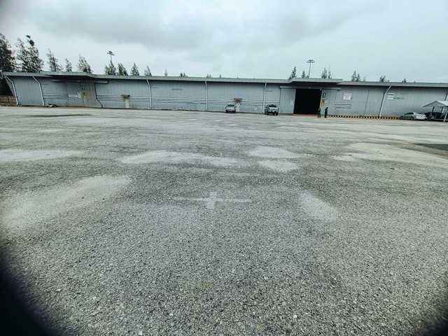 ให้เช่าโรงงานผังม่วงลายชลบุรี 1800 ตรม