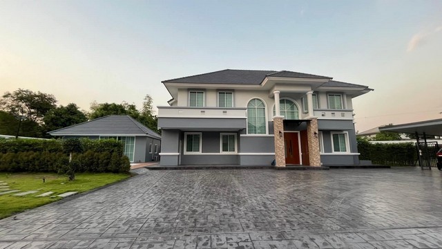 ให้เช่าบ้านเดี่ยว เนื้อที่ 1 ไร่ หมู่บ้านสวนเนรมิต (ออเงิน-รามอิน