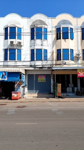 ขายด่วน อาคารพาณิชย์ 3ชั้น 1คูหา ถ.ไอทียู เมืองสกลนคร