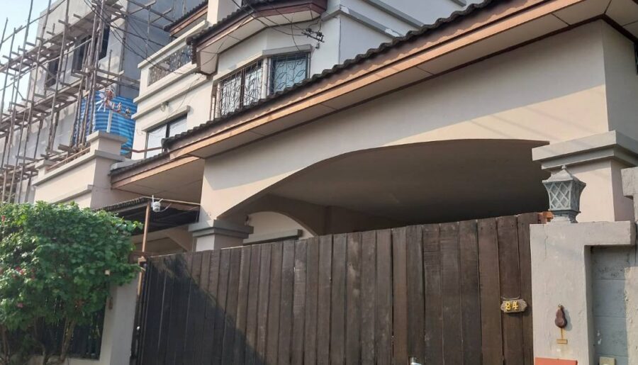 ขายบ้านเดี่ยว 3 ชั้น ซอย พหลโยธิน 24 ปากซอยมี สถานี BTS พหลโยธิน2