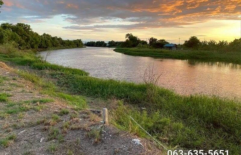 ขายที่ติดแม่น้ำ พร้อมบ้านสวยสภาพใหม่ ต.บางสมบูรณ์ อ.องครักษ์ จ.นค