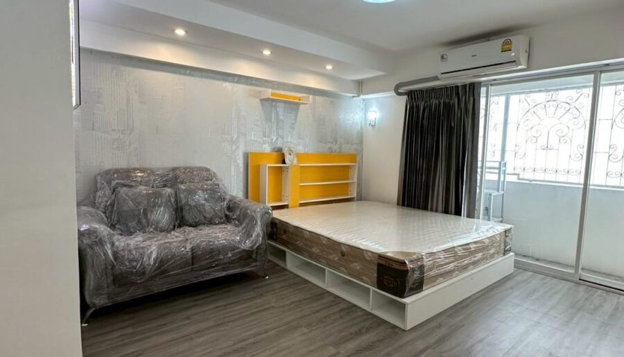 ให้เช่าทาวน์โฮมหลังมุม โครงการทาวน์อินทาวน์ บ้านหลังใหญ่ พื้นที่เยอะ ทำเลใจกลางเมือง เหมาะสำหรับอยู่อาศัยหรือโฮมออฟฟิศ