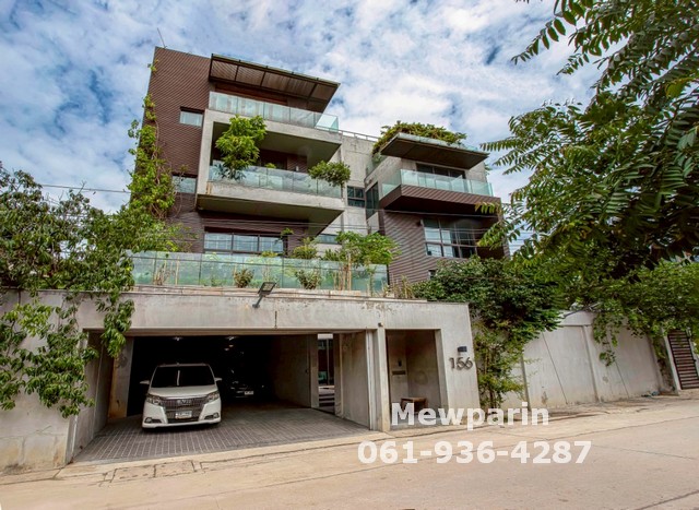 ขายบ้าน ทาวน์อินทาวน์ ขนาด 81 ตร.วา 6ชั้นครึ่ง มีดาดฟ้า