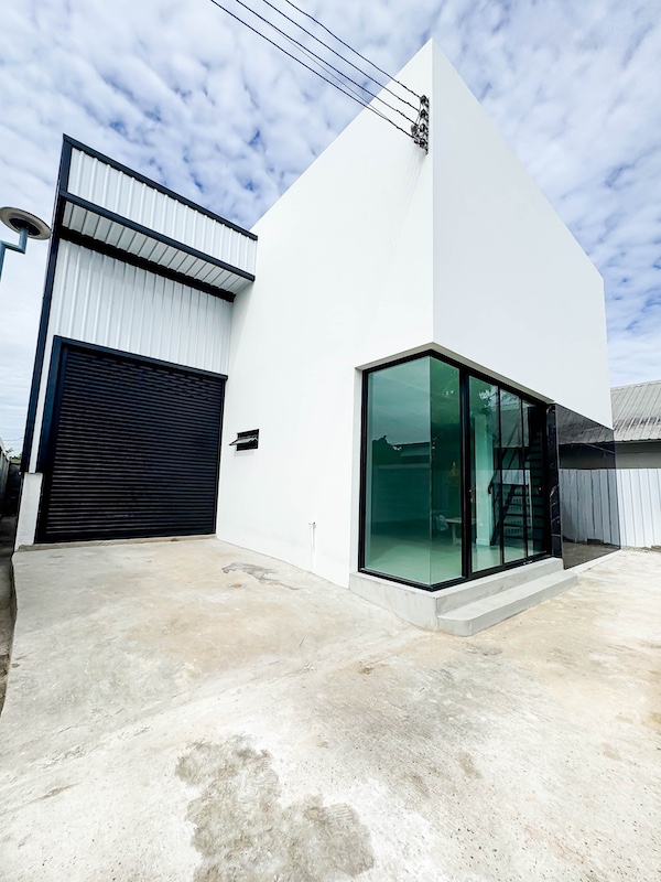 BH3523 ให้เช่า ออฟฟิศ + โกดัง สร้างใหม่ พื้นที่รวม 300 ตร.ม.