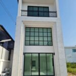 ขายตึกเดี่ยว สร้างใหม่ อยู่ลาดพร้าว 101 ตึก3 ชั้น 75 ตรว. ตึกสว