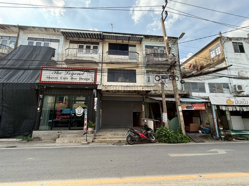 ขายตึกแถว 3 ชั้น เนื้อที่ 21.5 ตร.ว ริมถนน ซ.นนทบุรี46