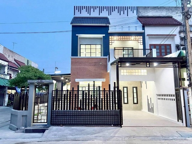 ขาย บ้านแฝด หมู่บ้านชมฟ้า วรางกูล รังสิต-คลอง2 ทำเลดี