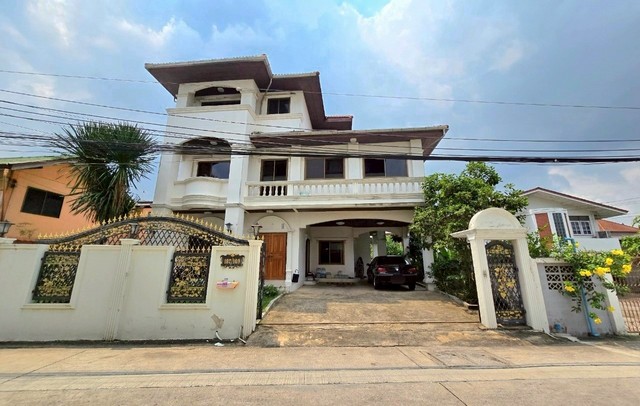 ขายบ้านเดี่ยว 3 ชั้น 95 ตร.ว. ซ.แจ้งวัฒนะ-ปากเกร็ด20 ใกล้รถไฟฟ้