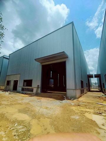 ให้เช่าโรงงานหนองใหญ่ชลบุรี 2,420 ตรม