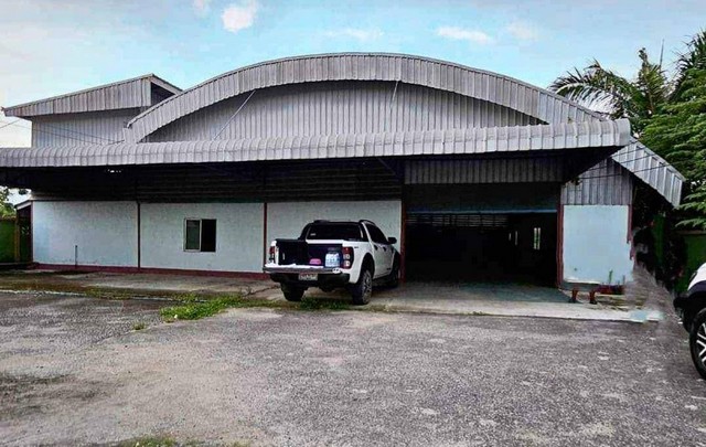 ขายโกดังโรงงานพานทองชลบุรี 333​ ตรว โกดังมีขนาดพื้นที่ 408​ ตรม