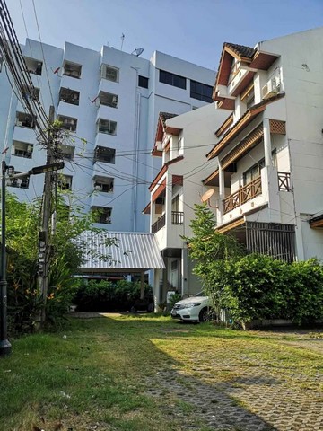 ขายและให้เช่าทาวน์โฮม 3 ชั้น ซอยอ่อนนุช 77 อยู่ริมคลองพระโขนง