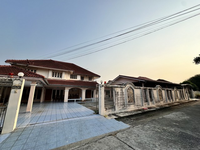 ขาย/เช่าบ้านเดี่ยว พร้อมโกดัง เนื้อที่ 186 ตรว.ซอยรามอินทรา 60