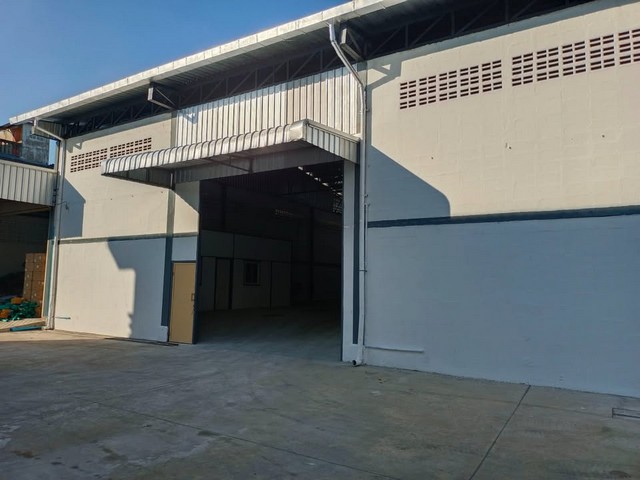 ให้เช่าโกดังสินค้า ขนาด 300 ตรม.ซอยอ่อนนุช 17 ใกล้BTSอ่อนนุช