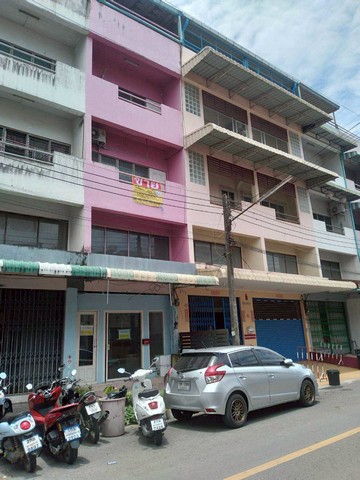 ขายอาคารพาณิชย์ 3 ชั้นครึ่ง 19 ตารางวา ใกล้โรงพยาบาลสุราษฎร์ธาน