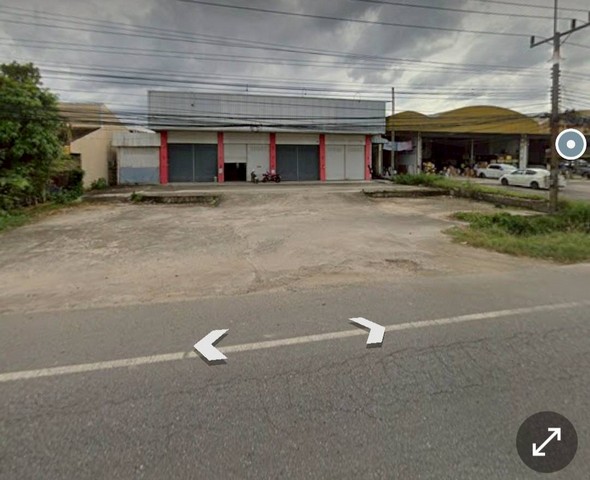 ขายที่ดิน 170 ตารางวา พร้อมสิ่งปลูกสร้าง 4 คูหา ซอยเพชรสุวรรณ์ 2