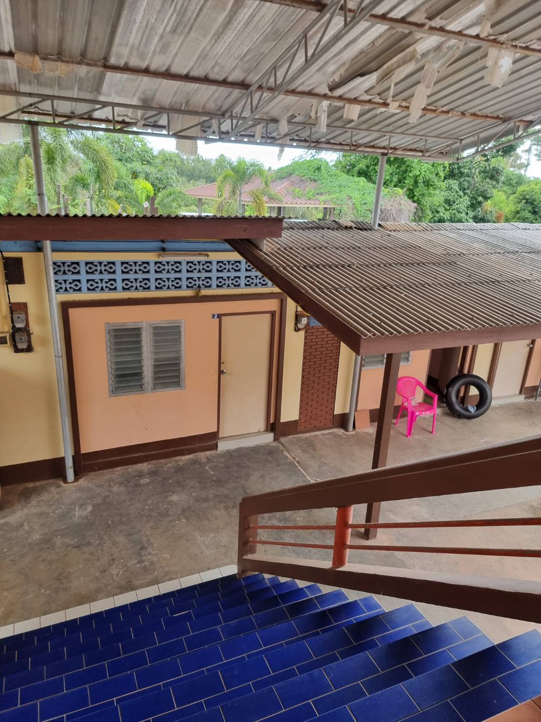 ขายที่ดิน200ตารางวา พร้อมรีสร์อท3ชั้นติดถนนใหญ่มีห้องพัก16ห้อง