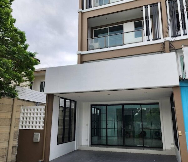 BH3487 ใช้เช่า-ขายอาคารพาณิชย์ 3 ชั้นครึ่ง โครงการพฤกษาอเวนิว