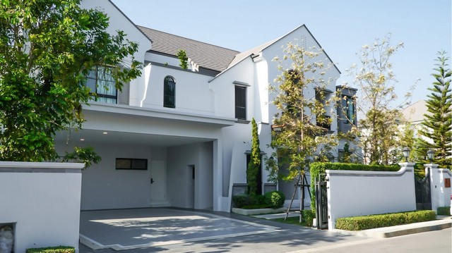 ขาย หมู่บ้านนันทวัน กรุงเทพกรีฑาตัดใหม่ พร้อมเฟอร์นิเจอร์