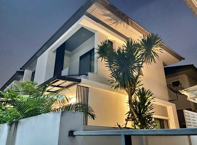 ขาย บ้านเดี่ยว 2 ชั้น หมู่บ้าน ออร่า รามคำแหง 94 ตรงข้ามพาซิโอราม