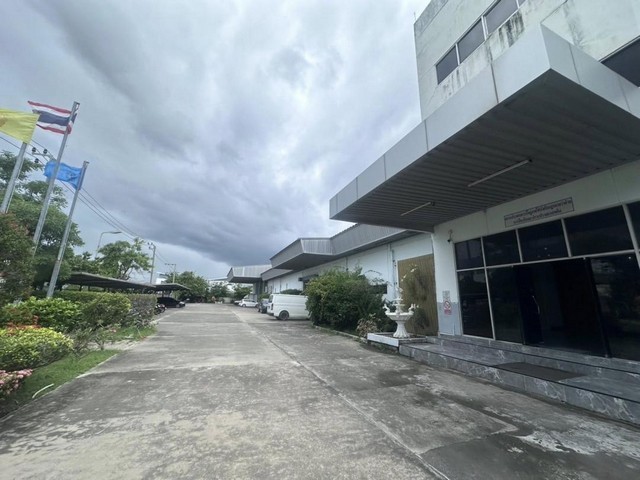 โรงงาน 4 ไร่ พื้นสีม่วง นิคมนำไกร ลาดกระบัง ถนนหลวงแพ่ง