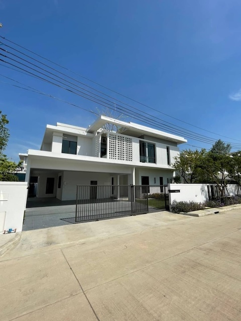 BH3570 ให้เช่าบ้านเดี่ยวหรู 2ชั้น ติด Lake มัณฑนา กม.15 พูลวิลล่
