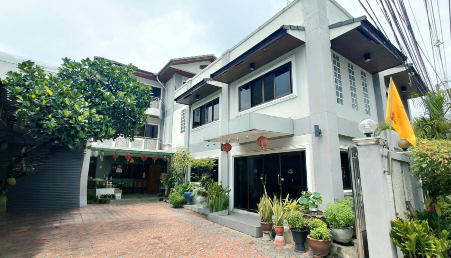 สุดคุ้ม! โฮมออฟฟิศ 3 ชั้น 129 ตร.ว. พร้อมโกดัง ตอบทุกความต้องการ