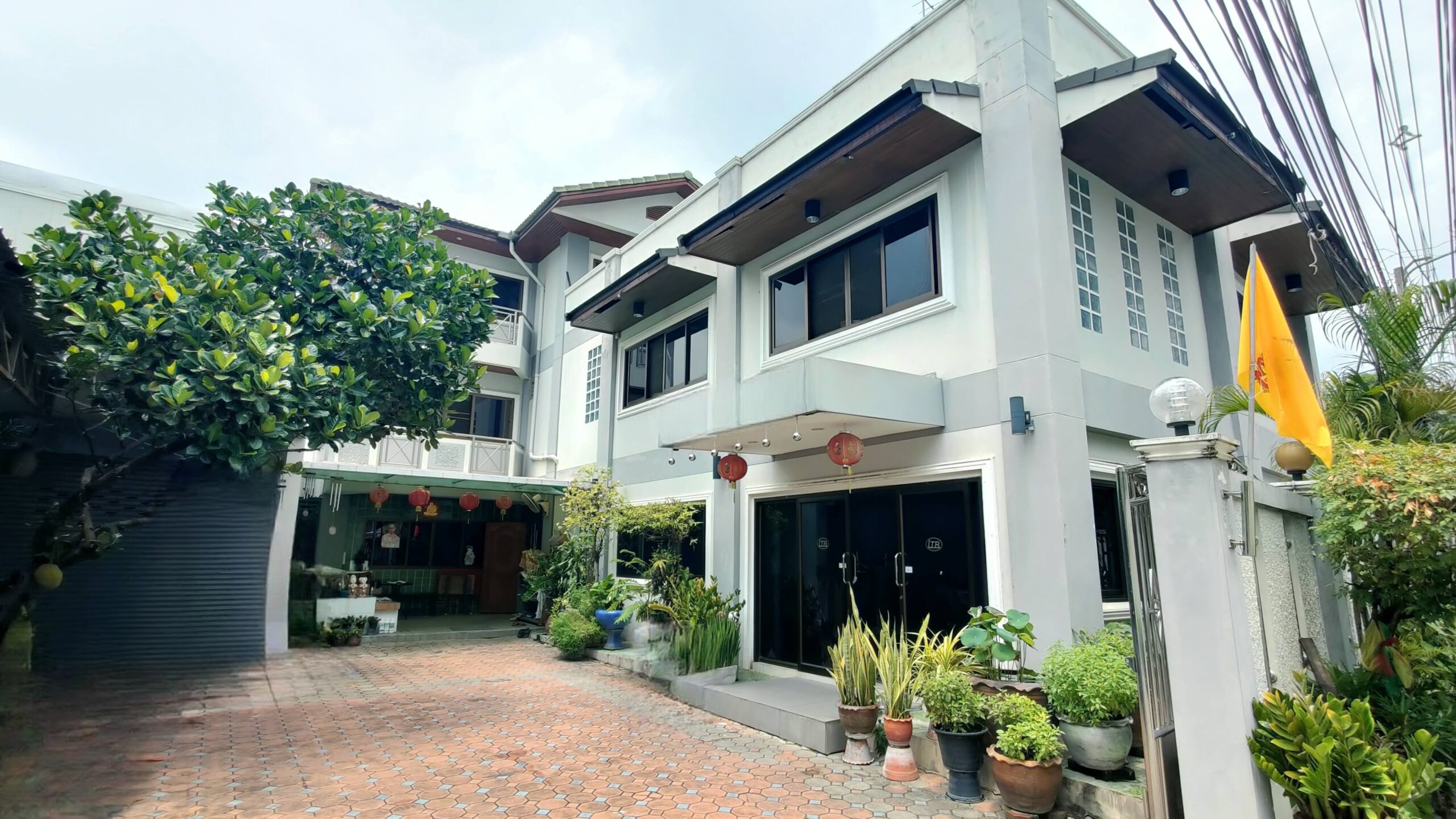 สุดคุ้ม! โฮมออฟฟิศ 3 ชั้น 129 ตร.ว. พร้อมโกดัง ตอบทุกความต้องการ