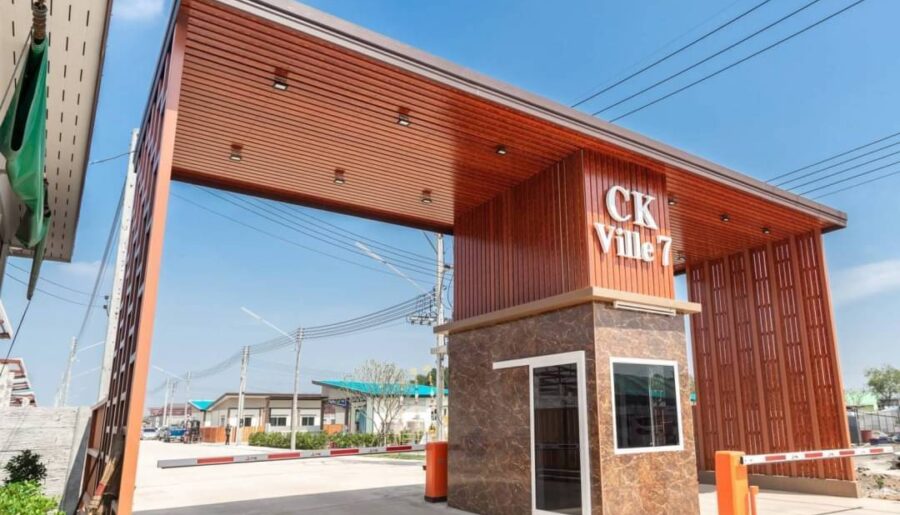 ขายบ้านเเฝด หมู่บ้าน ck ville 7 ห่างถนนพระราม2 เพียง 5กม. สมุทรสา