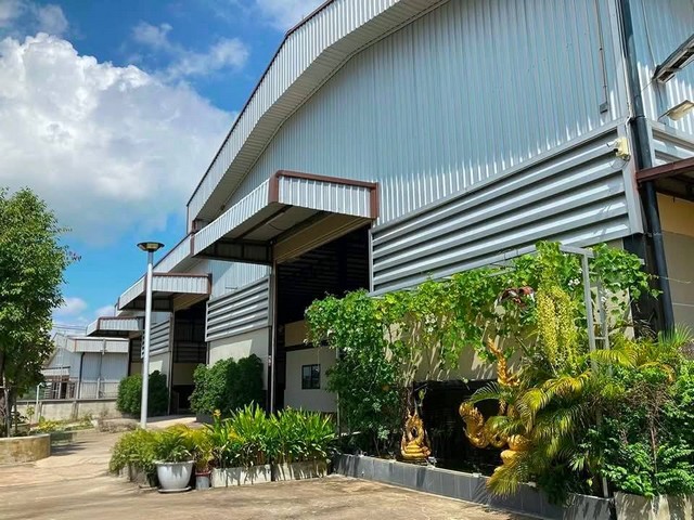 ขายและให้เช่าโรงงานบ่อวินชลบุรี 3 ไร่ พื้นที่ใช้สอย 2,000 ตรม