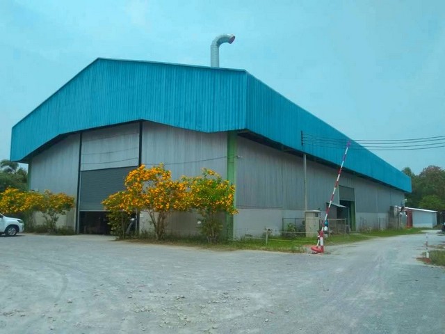 ขายที่ดินพร้อมสิ่งปลูกสร้างนาป่าชลบุรี4 -0-2 ไร่