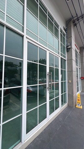 ขายอาคารพาณิชย์ 4ชั้น+ชั้นลอย หรู ซอยอุดมสุข ใกล้ BTSอุดมสุข