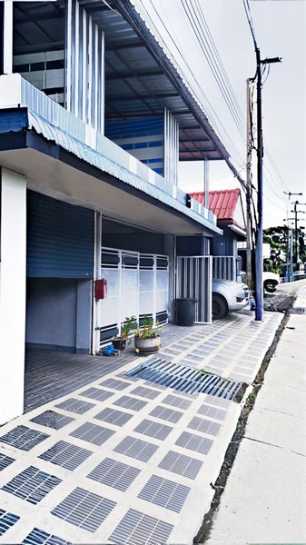 ขายทาวเฮ้าส์ 2 ชั้น หมู่บ้านพนาสนธิ์ 2 ซ.นิมิตรใหม่ 1