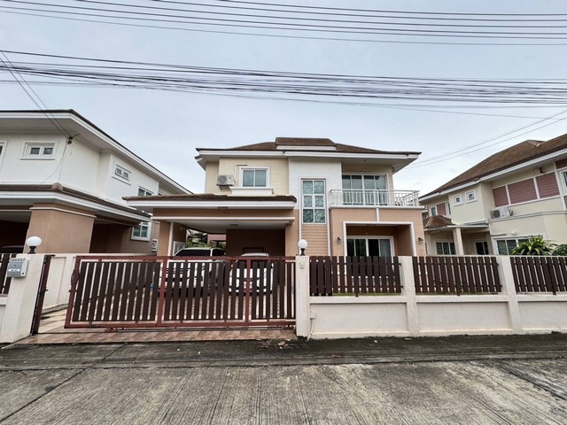 หมู่บ้าน ปิยวัฒน์ลากูน่าแอนด์การ์เด้น เฟส 8