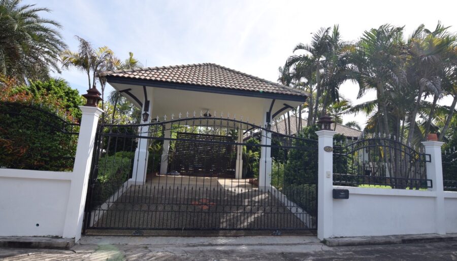 ขายบ้านเดี่ยวพูลวิลล่า190ตรวติดกับโครงการพระราชดำริ หม่อนไหม หัวห