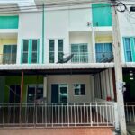 Vายและเช่าทาวน์โฮม2ชั้น เดอะวิลเลจพลัส รีโนเวทใหม่ทั้งหลัง