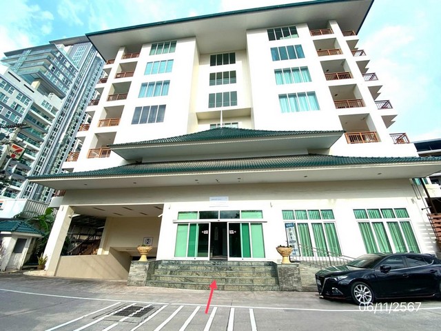 ขายคอนโดชั้น 2 โครงการเอ็มเมอรัลด์ พาเลซ คอนโดมิเนียม บางละมุง ชล