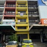 ขาย ตึกแถว 4ชั้นครึ่ง ติดถนนใหญ่ สุวินทวงศ์