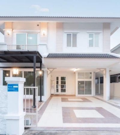 วรารมย์ พรีเมี่ยม แก้วนวรัฐ บ้านสไตล์ Contemporary รีโนเวทใหม่ทั้