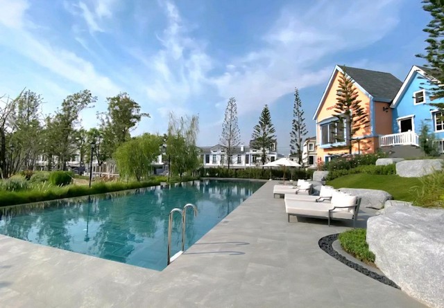 ให้เช่าทาวน์โฮม 2 ชั้น วิวติดสวน 25ตรว.Indy2 บางนา-รามคำแหง2