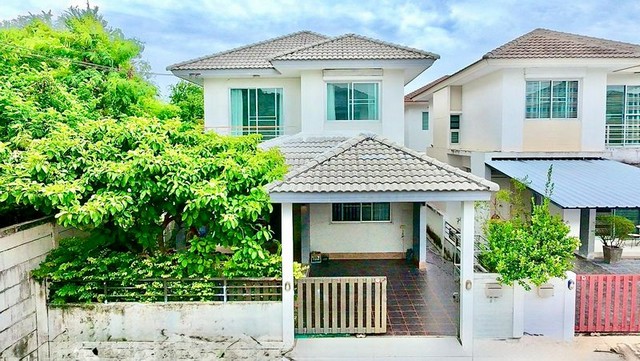 ขายบ้าน กีรดา ขนาด 43 ตร.วา บ้านแฝดหลังริมทำเลดี