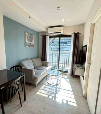 เอสเซ็นท์ พาร์ควิลล์ คอนโด ห้องสวย สไตล์มินิมอล ตกแต่งพร้อมเข้าอย