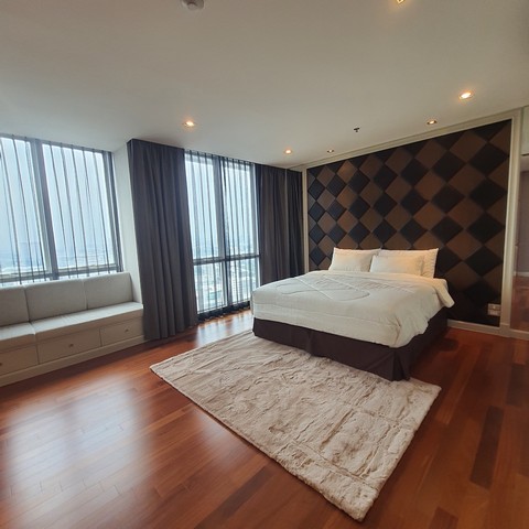 Penthouse Duplex 2 ชั้น The Four Wings Residence Srinakarin