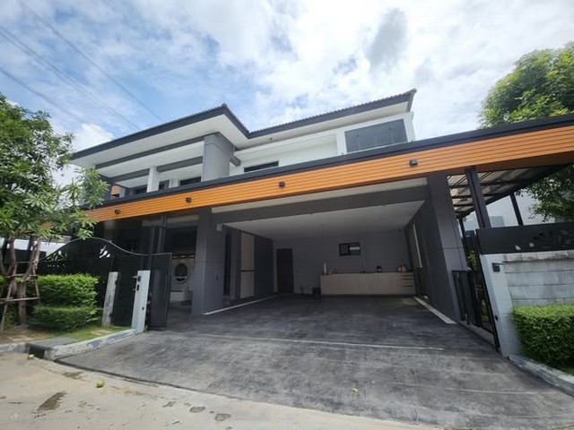 ให้เช่าบ้านเดี่ยว พร้อมสระว่ายน้ำส่วนตัว โครงการเดอะซิตี้บางนา กม