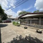 ขายที่ดินพร้อมบ้าน หมู่บ้านแสงอรุณ ซอยรามอินทรา 68 แยก 2