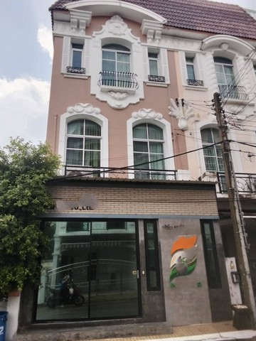 ให้เช่าทาวน์โฮม 3 ชั้น โครงการบ้านกลางเมือง มอลติ-คาโล รัชวิภา